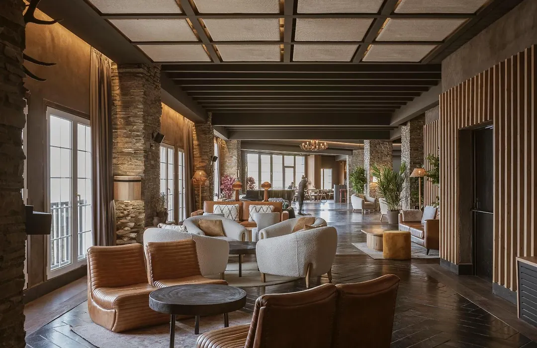 The Mountains Hotel-1
